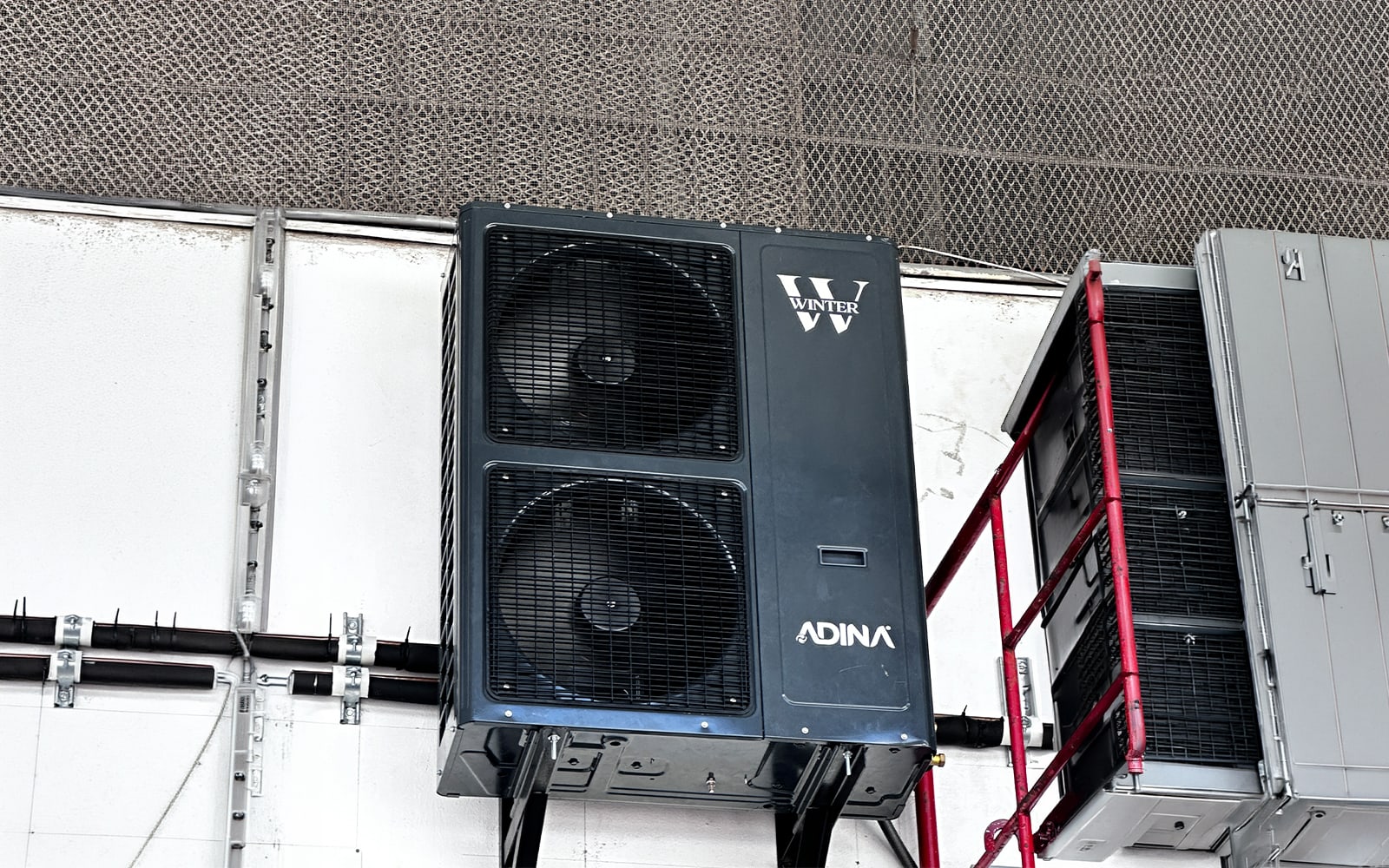 Vista 1 — Super Único — cuarto frío: instalación de refrigeración ADINA.